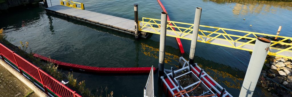 Allseas' Catchy is put into use in the Vijfsluizerhaven in Schiedam, the Netherlands